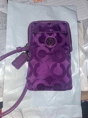 Coach Op Art-Signature Wristlet EUC